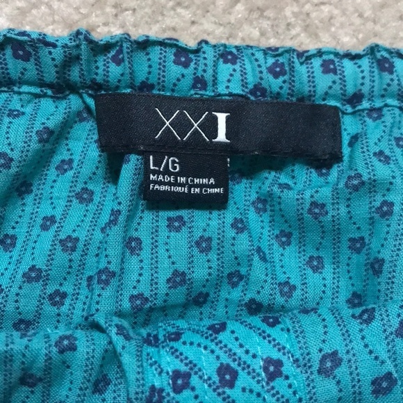 Forever21 button up strapless top - Picture 4 of 4